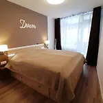 Am Mit Balkon & Pool Apartamento
