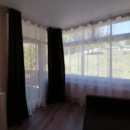 Am Mit Balkon & Pool Apartmán *
